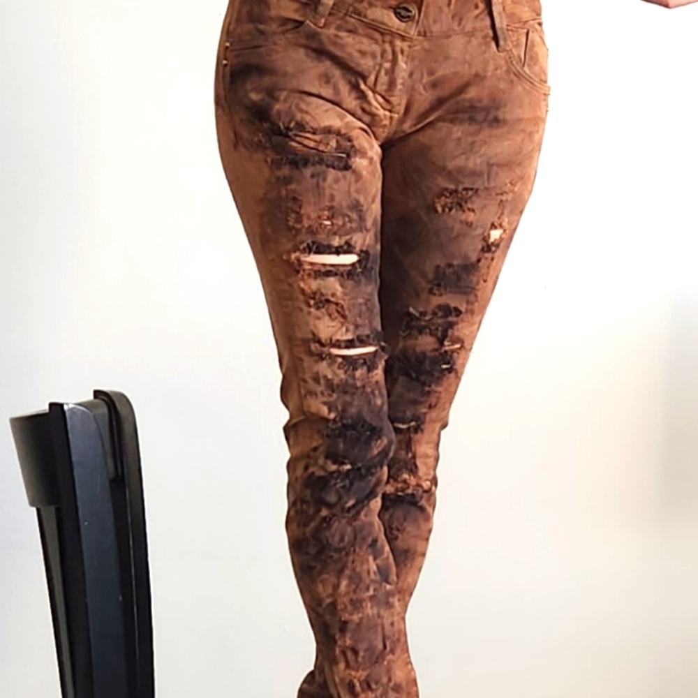 EUC Bershka ripped low rise denim 36